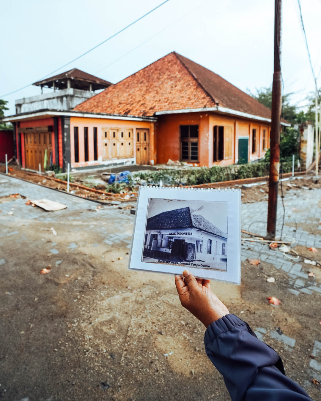Discovering Untold Stories